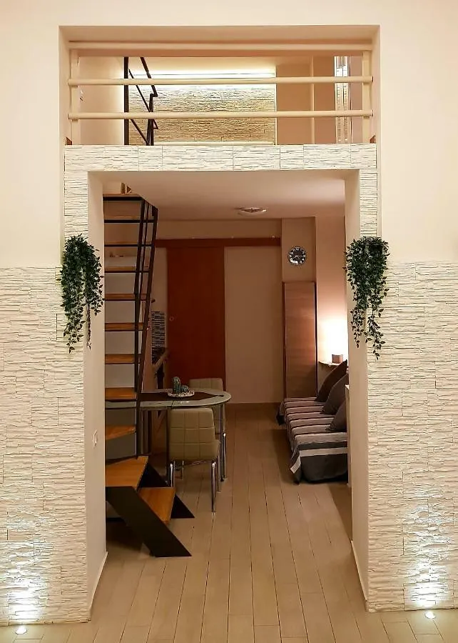 Centrocitta Suite كاتانيا 0*,